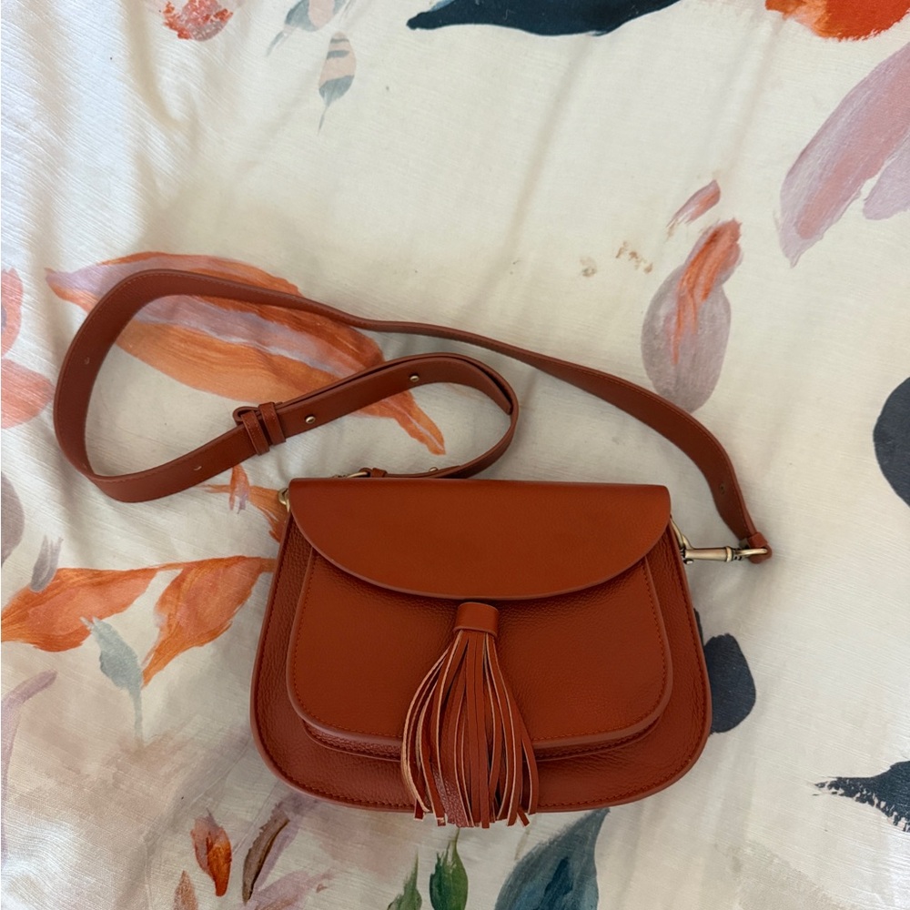 Gatta NWT Brown Camera Bag Crossbody